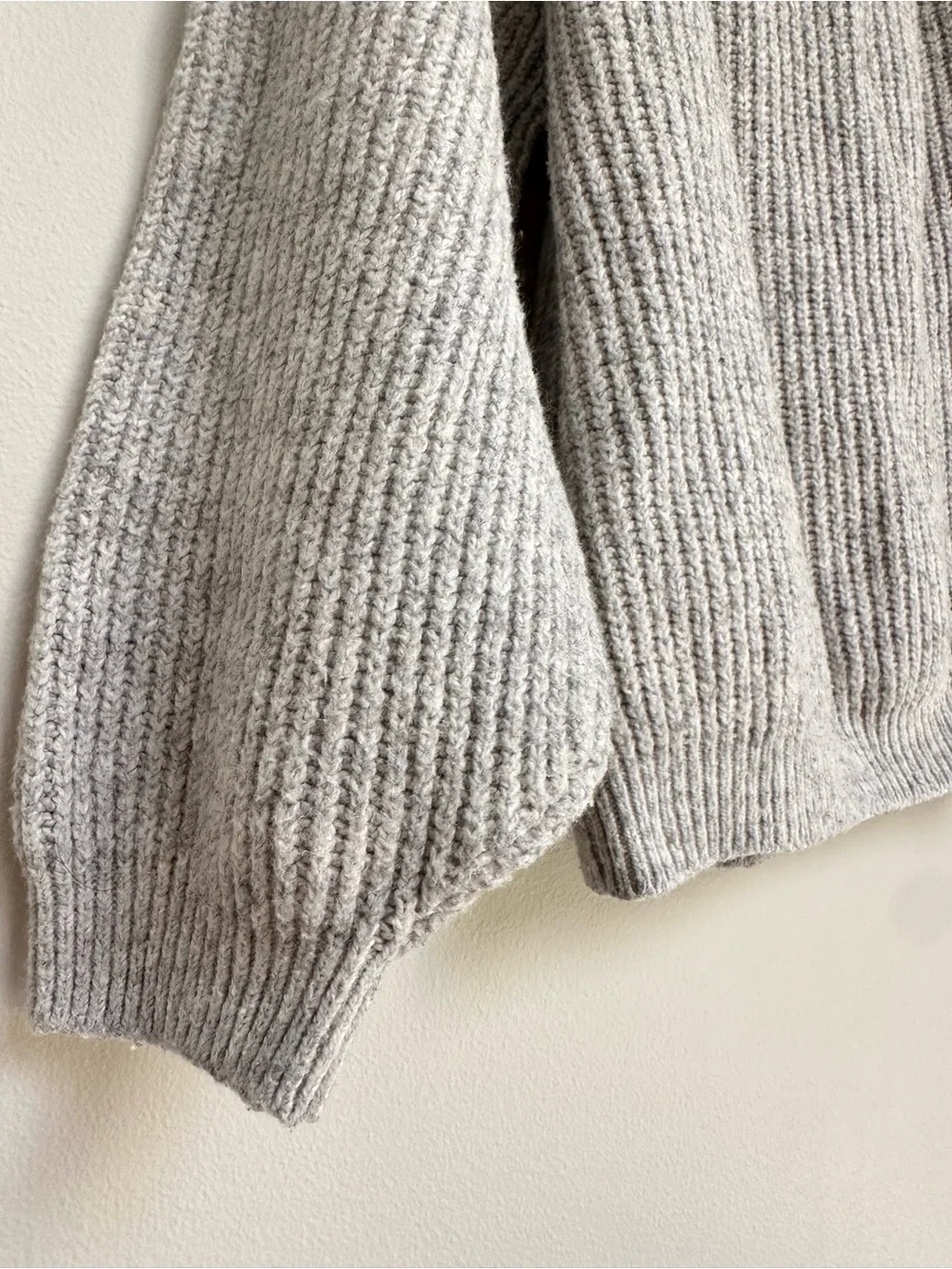 Old Navy Girls Gray Ribbed Button‑Front Cardigan 5T Long Sleeve